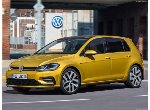 VW Golf VII (AUTO)